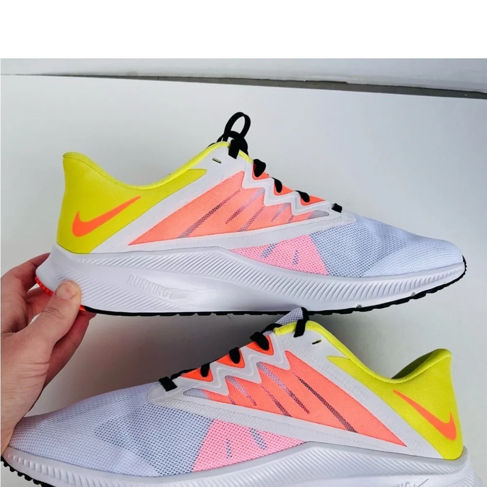 New Nike Quest 3 running sneakers $75